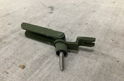 1EA MARINE CORPS 87001C0160 AUGER ASSEMBLY MOUNTING BRACKET 5340-01-538-9199