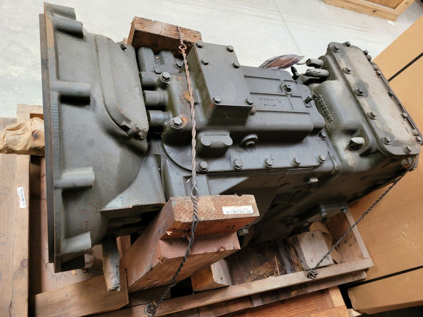 10 TON M123 G792 Mack 6x6 Transmission Rebuilt 2520-00-905-4465 Military Mack