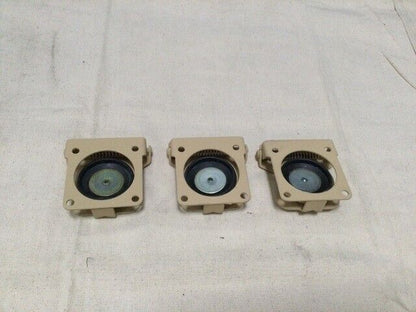 (1) MRAP MMPV BAE MILITARY TRAILER ELECTRICAL SOCKET CONNECTOR COVER CAP 24V