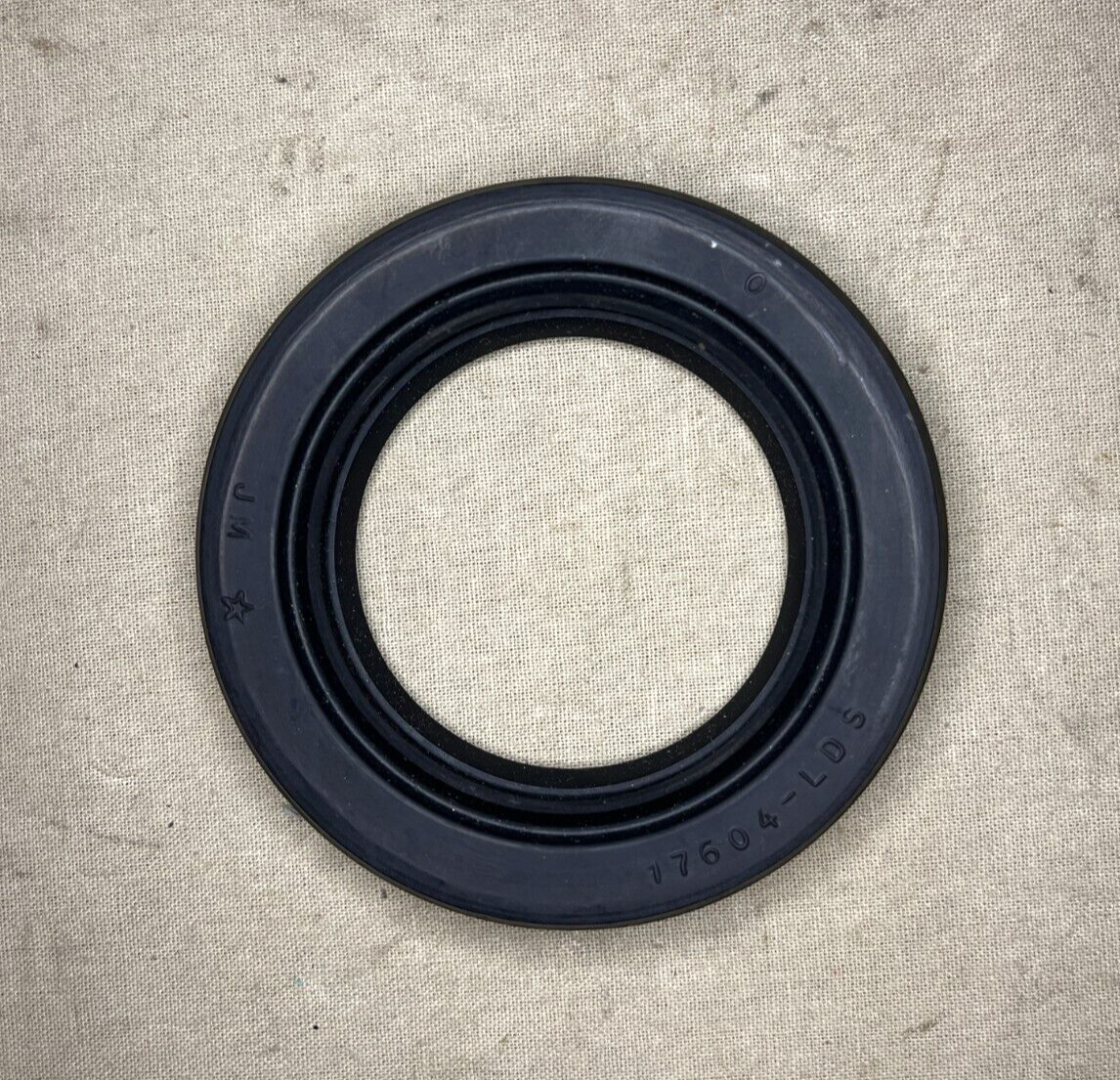 JM 17604-LDS SEAL RETAINER 17604 5330013955166 5330-01-395-5166 USA