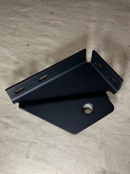 NEW M998 HMMWV 2005207-2 SEATBELT BRACKET FRONT RH 12480745 5340-01-542-4800