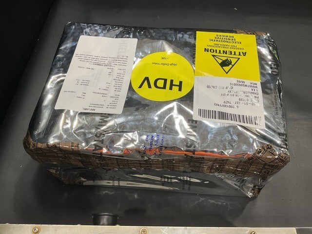 Battery Charger 07639-DSH831-1A NSN 6130-01-337-7422 - photo 2
