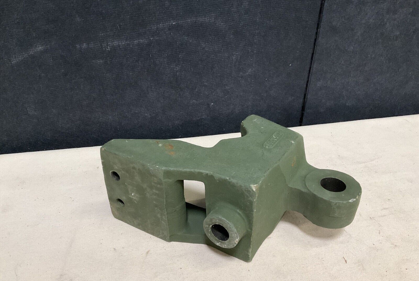 MILITARY TRUCK MEDIUM VEHICLE TOWBAR CLAMP BODY 7551069 4910-00-624-0552 USA
