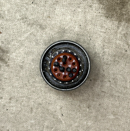 AIRCRAFT EAGLE F-15 MS27473T10F35SA ELECTRICAL PLUG CONNECTOR 5935-00-500-9963