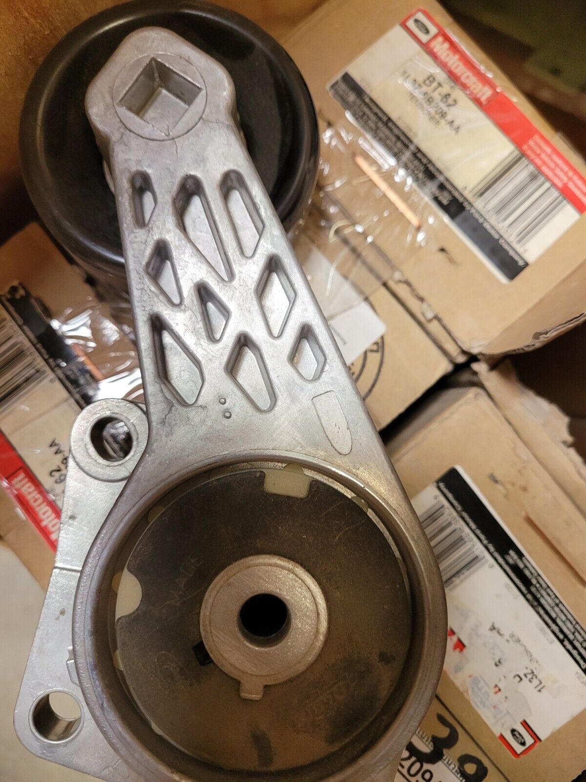 OEM MOTORCRAFT BT-62 SERPENTINE BELT TENSIONER FORD E150-550 F150-550 EXPEDITION