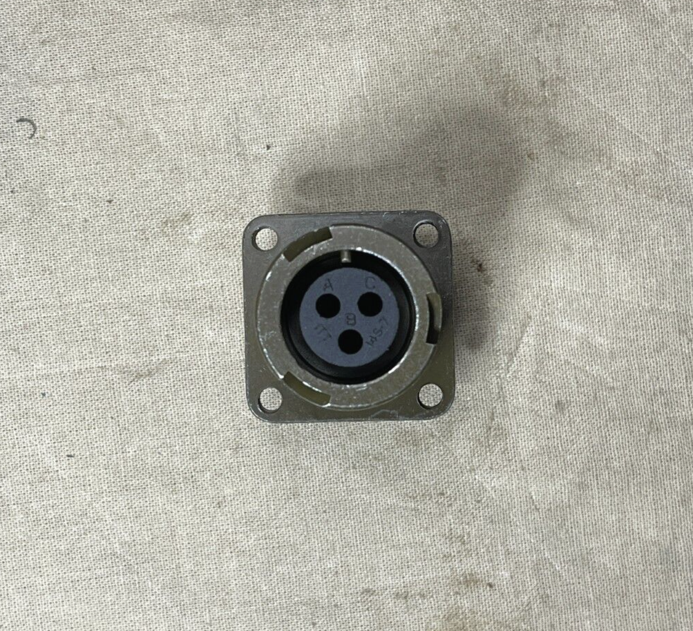 LAV ANTI TANK CA3100E14S-7S-B-02 14V ELECTRICAL PLUG CONNECTOR 5935-01-163-4953