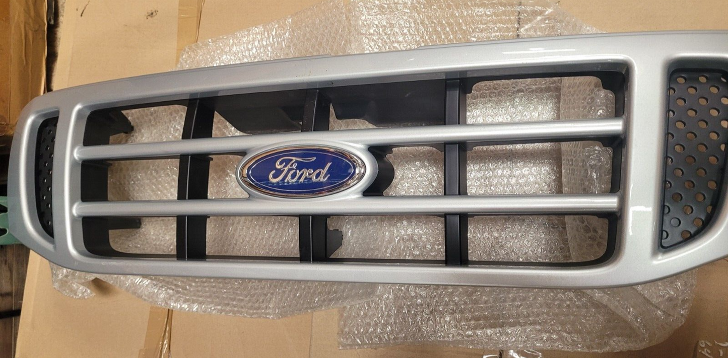 2003 - 2006 European Ford Ranger OEM Grille UM48-50710 UM46-50710 New