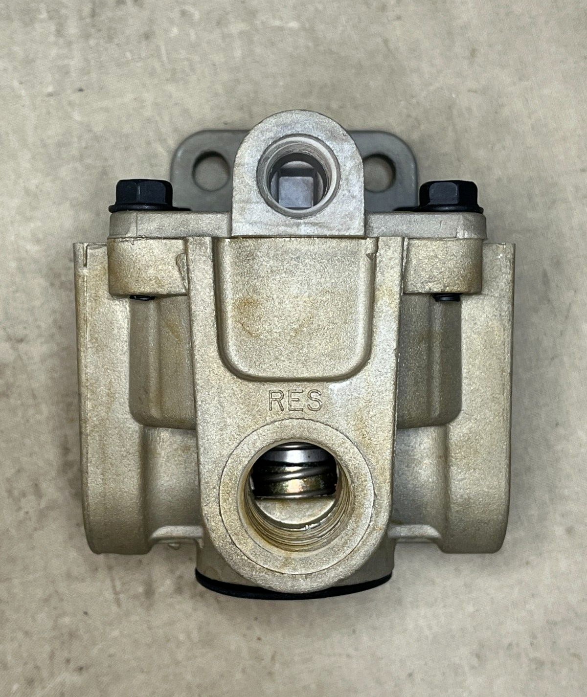 MILITARY M1070 HALDEX RG-2 N-30108-BL AIR PRESSURE RELAY VALVE 2530-01-332-2420