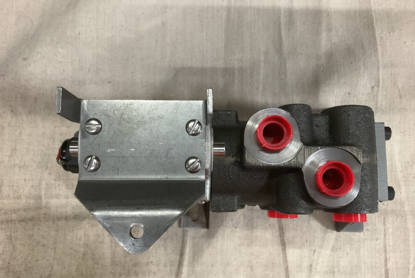 CONTROL ENTERPRISES 99916 DIRECTIONAL CONTROL LINEAR VALVE 4810-01-277-9132