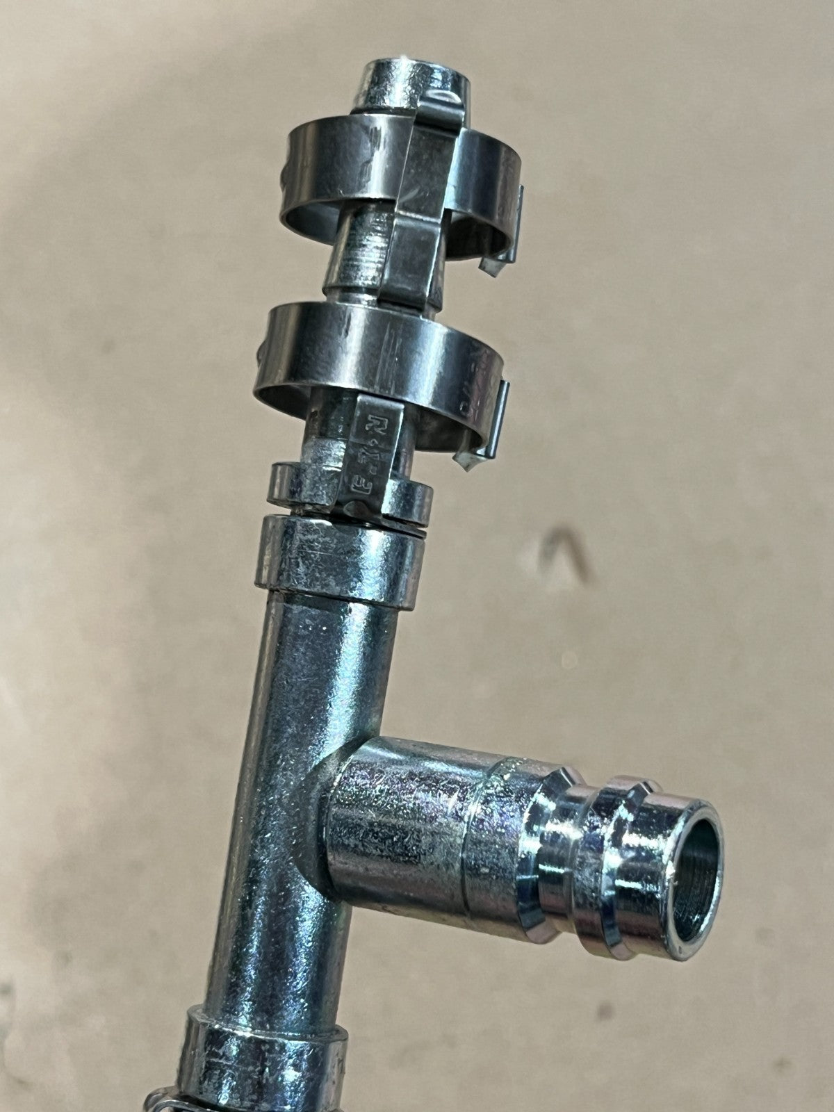 Hose Assembly 12040083 NSN 4720-01-562-4084 - photo 4