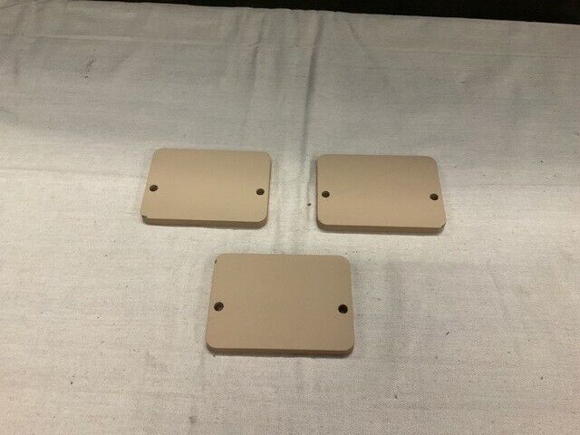 (1) MILITARY MRAP NAVISTAR DEFENSE 3681778C1 HANDLE SHAFT COVER 5340-01-567-0801