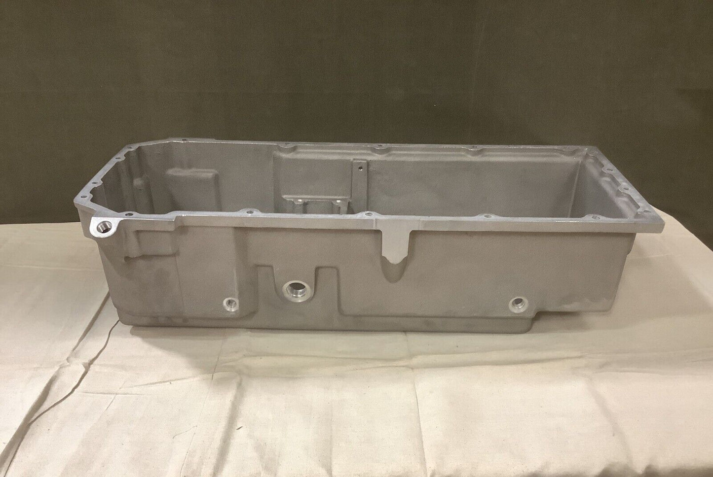 MILITARY ASSAULT AMPHIBIOUS VEHICLE OIL PAN 3088210 2815-01-490-0823