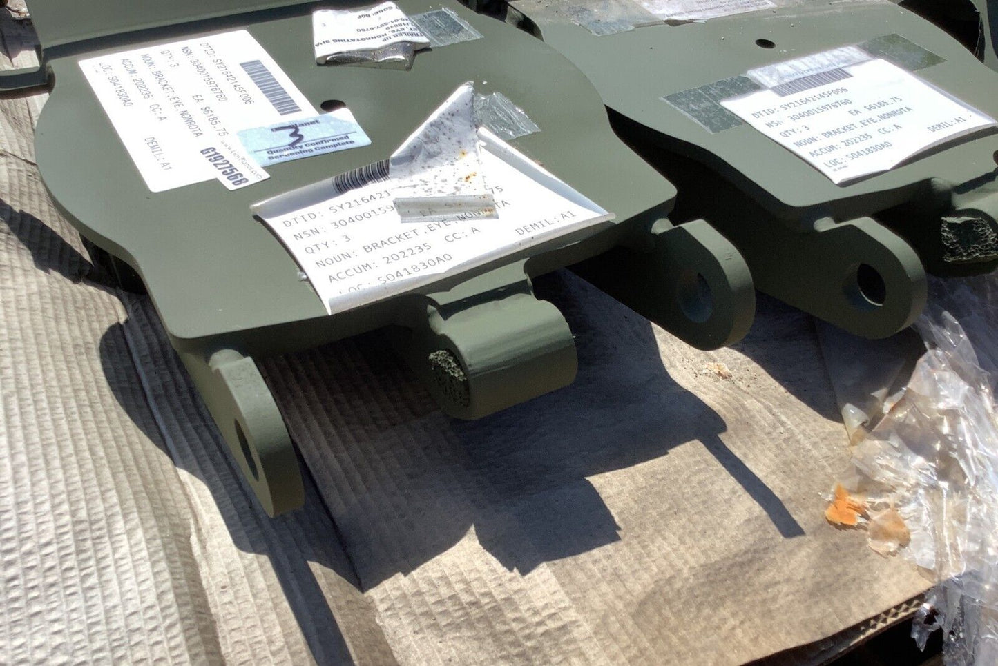 (1) WATER TRAILER 600G NONROTATING SHAFT EYE BRACKET C01J18019 3040-01-597-6760