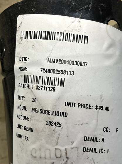 LUBRIMATIC 75-662 PAINTED MEASURE W/ FLEX SPOUT 2 QUART 7240-00-255-8113 BLACK