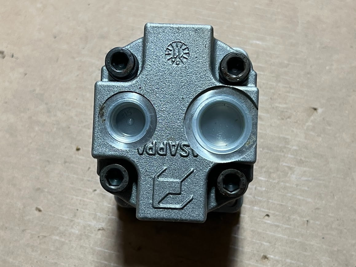 Hydraulic Pump 01999C1C - photo 7