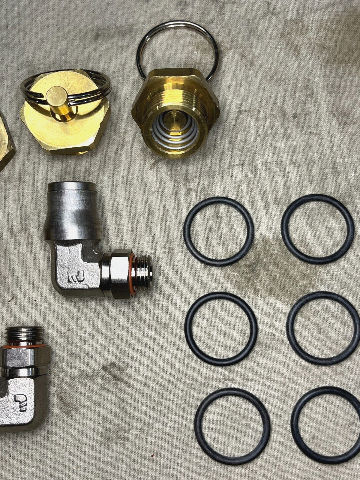 MRAP BAE SYSTEMS R0081339 PIPING TANK RH KITS R0071561-0105 2590-01-557-6536