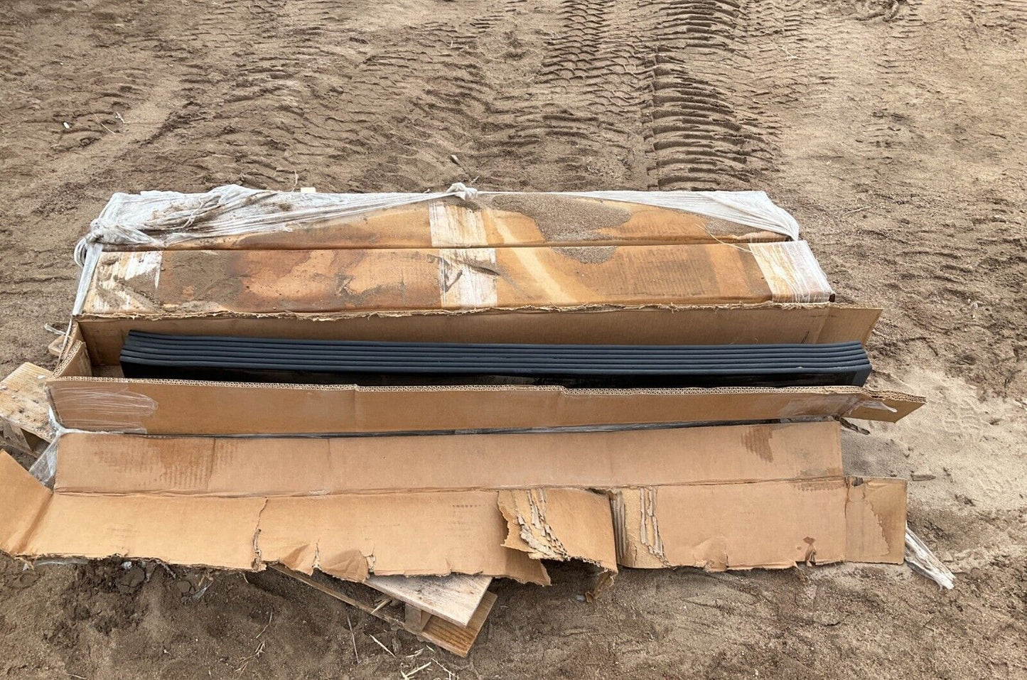 M939 5-TON TRUCK 8327139 111133R91 LEAF SPRING ASSEMBLY KC6085 2510-00-277-9786