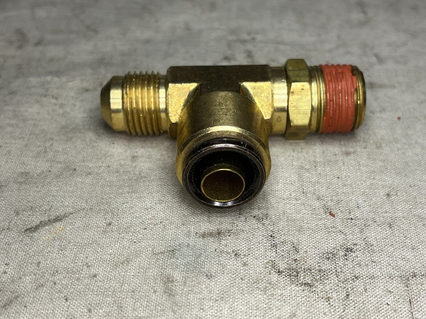 MILITARY MRAP FMTV 12423238-004 TUBE TEE IN-548-U147S 12423238 4730-01-525-0620