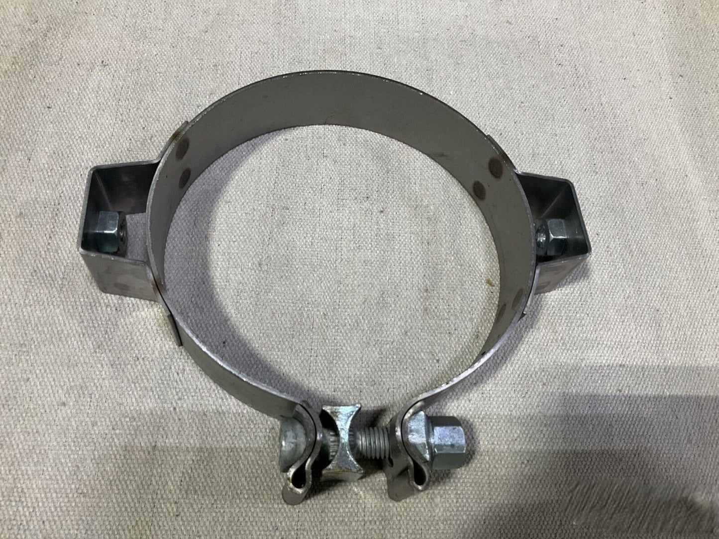 MILITARY MRAP CLAMP, LOOP EXH PIPE SHIELD 5IN / 12 3558220C1 5340-01-556-6096