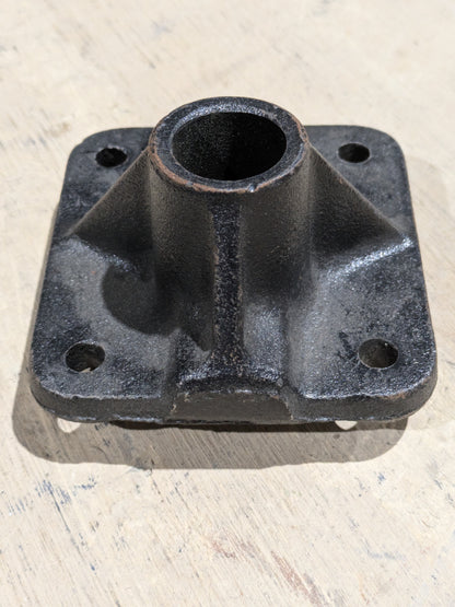 General Motors LLC 6271344 Spring Hanger - NSN 2510-01-096-7680 - photo 2