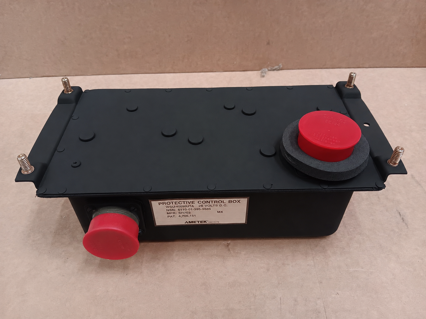 HMMWV Protective Control Box WSU-4009UTA 28V DC | NSN 6110-01-395-9585