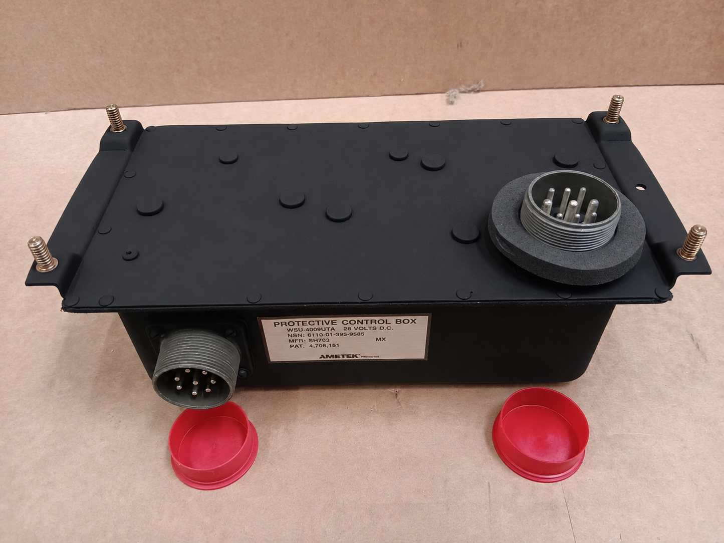 HMMWV Protective Control Box WSU-4009UTA 28V DC | NSN 6110-01-395-9585