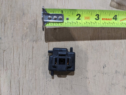 Robert Bosch (Pty) Limited 1304 485 004 Connector, Receptacle - NSN 5935-01-553-1185 - photo 1