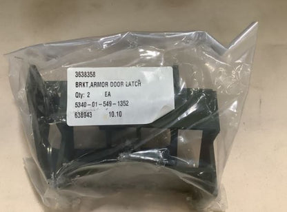 2540-01-555-3008	3653742 DOOR LATCH KIT,MASS	MTVR MK23