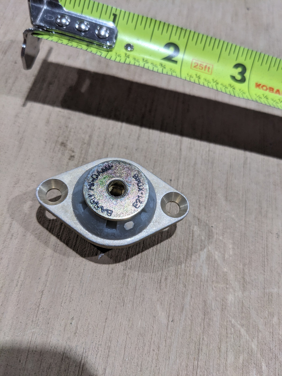Hutchinson Aerospace & Industry E21-S046 Resilient Mount - NSN 5342-01-352-8198 - photo 1