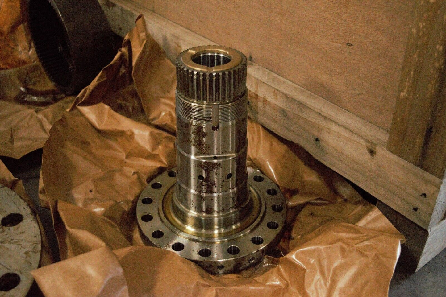 2530-01-587-3478 SPINDLE,WHEEL,DRIVING-NONDRIVING 3869156