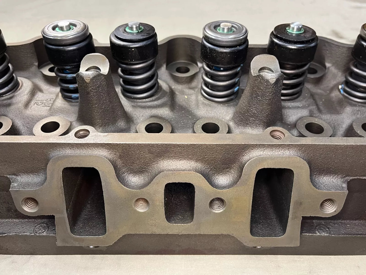 GENERAL MOTORS M1008 M1009 CUCV HMMWV 6.2L DIESEL CYLINDER HEAD 10137567 2815-01-265-7071