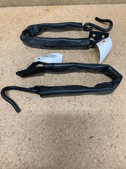HMMWV M998 L.H SIDE TAILGATE CHAIN & COVER 12339227-1 5591357 2510-00-933-2893