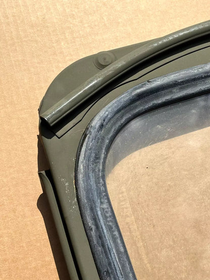 M151 M151A1 JEEP WINDSHIELD COMPLETE ASSEMBLY 10950776 2510-00-858-5597