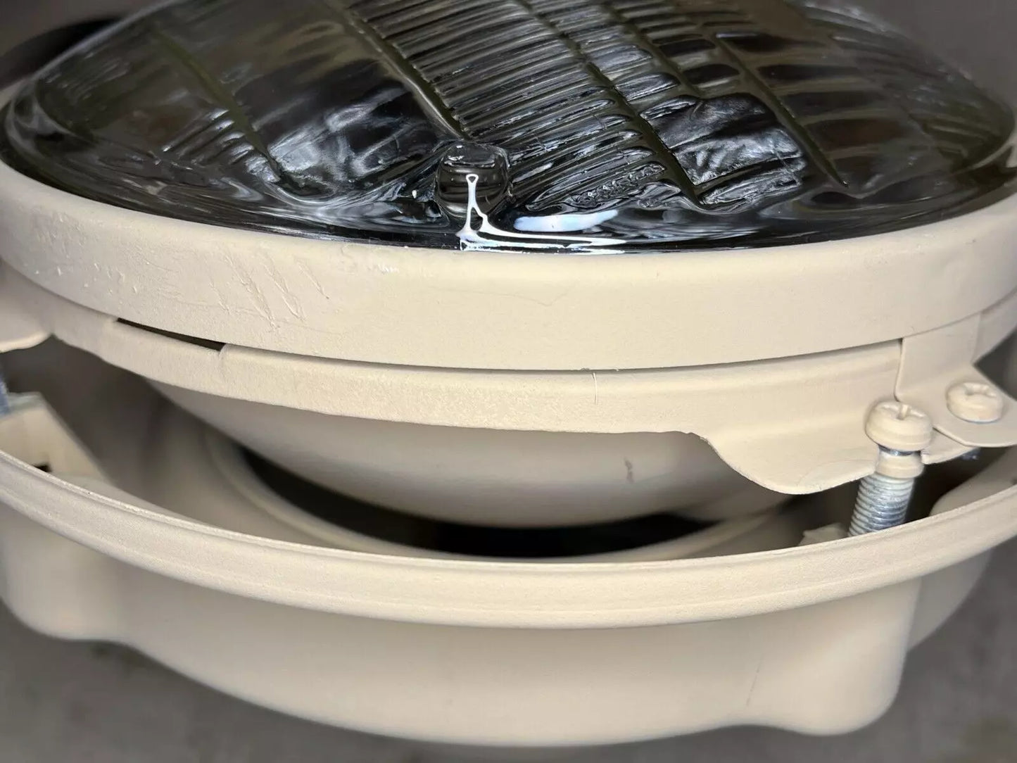 MRAP COUGAR 9" 24V HEADLIGHT KIT W/ BULB & CLEAR LENS 3006887 6220-01-550-2214