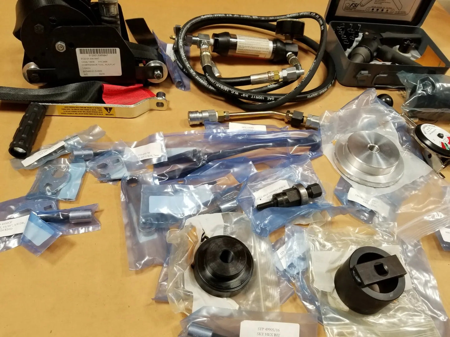 New Humvee Tool Kit HMMWV M998 Tool Kit M1125 M1114 Tool Kit For Hummer H1