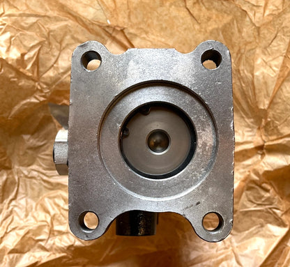 M35A3 2.5 TON TRUCK MASTER HYDRAULIC BRAKE CYLINDER 2233867 / 2530-01-398-4503