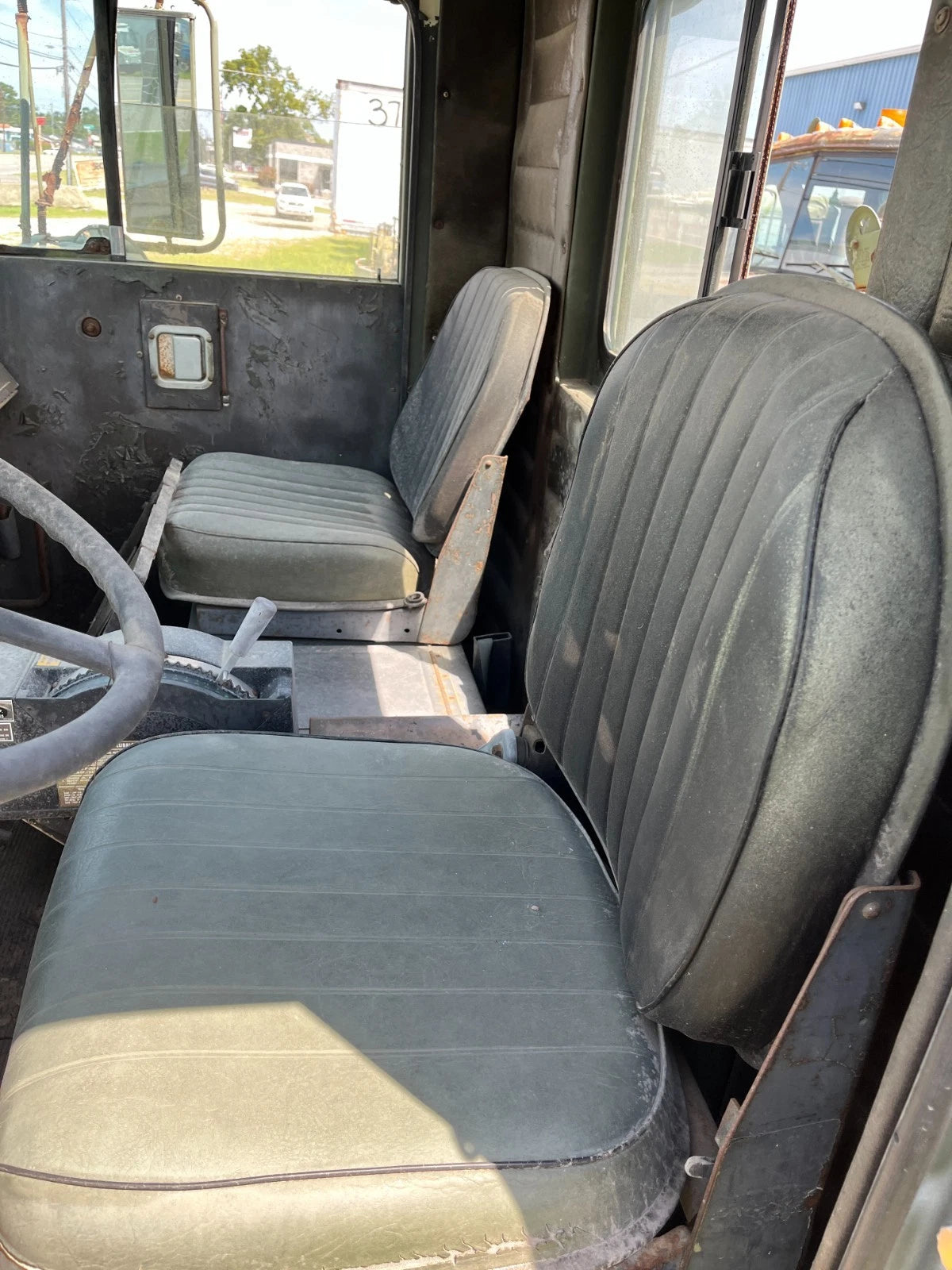 1979 M916 20 TON 6X6 TRACTOR TRUCK FIFTH WHEEL WINCH WITH 9,000 MILES AS-IS