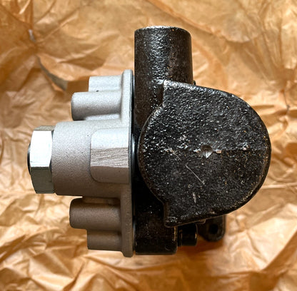 M35A3 2.5 TON TRUCK MASTER HYDRAULIC BRAKE CYLINDER 2233867 / 2530-01-398-4503