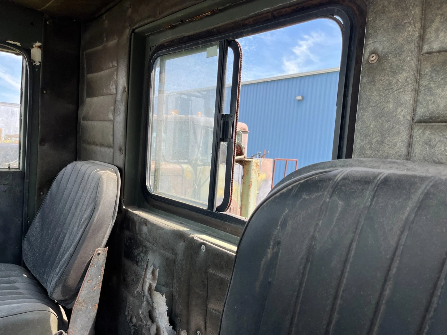 1979 M916 20 TON 6X6 TRACTOR TRUCK FIFTH WHEEL WINCH WITH 9,000 MILES AS-IS