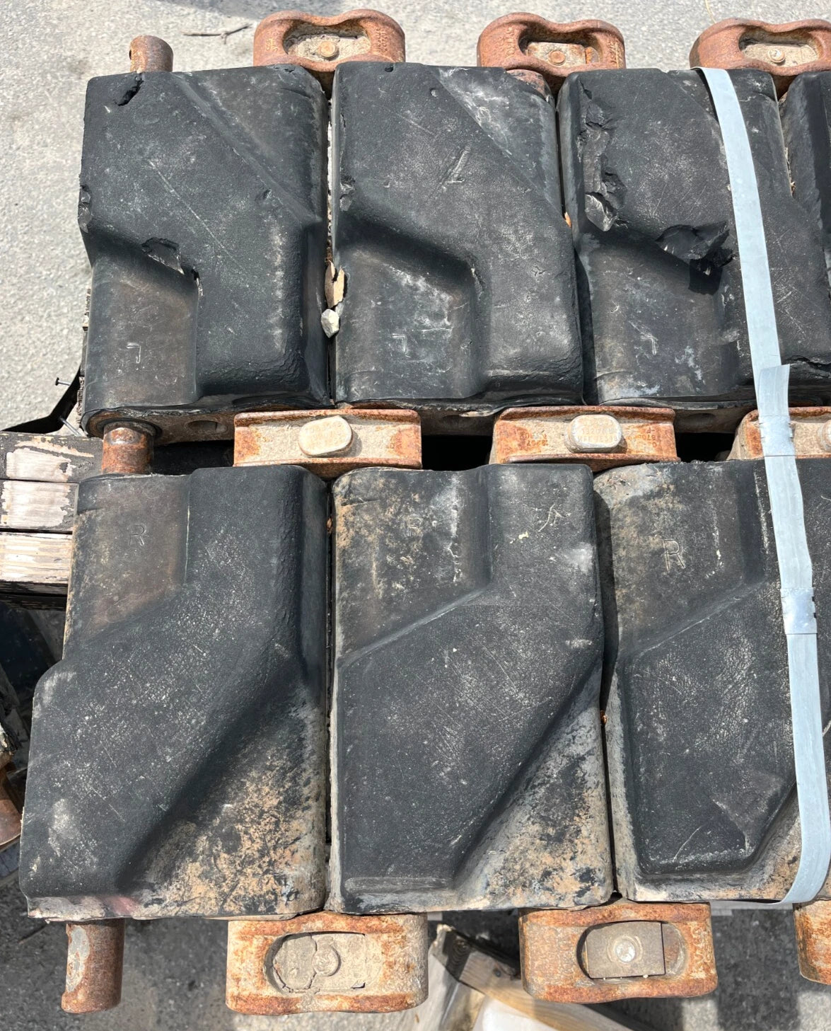 1ct. M51 M74 M88 ARMORED RECOVERY VEHICLE TRACK SHOE 8705914 2530-00-692-9316