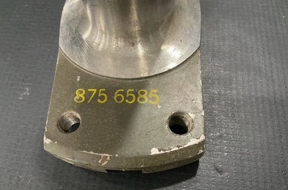 M548, M548A1 CARGO 6-TON CARRIER 8756585 UNIVERSAL JOINT YOKE 2520-00-679-9247