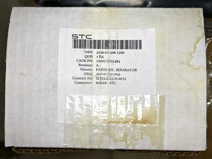 4910-01-117-7943	 MAINTENANCE KIT,VEHICULAR 5705145 105/120MM, M1