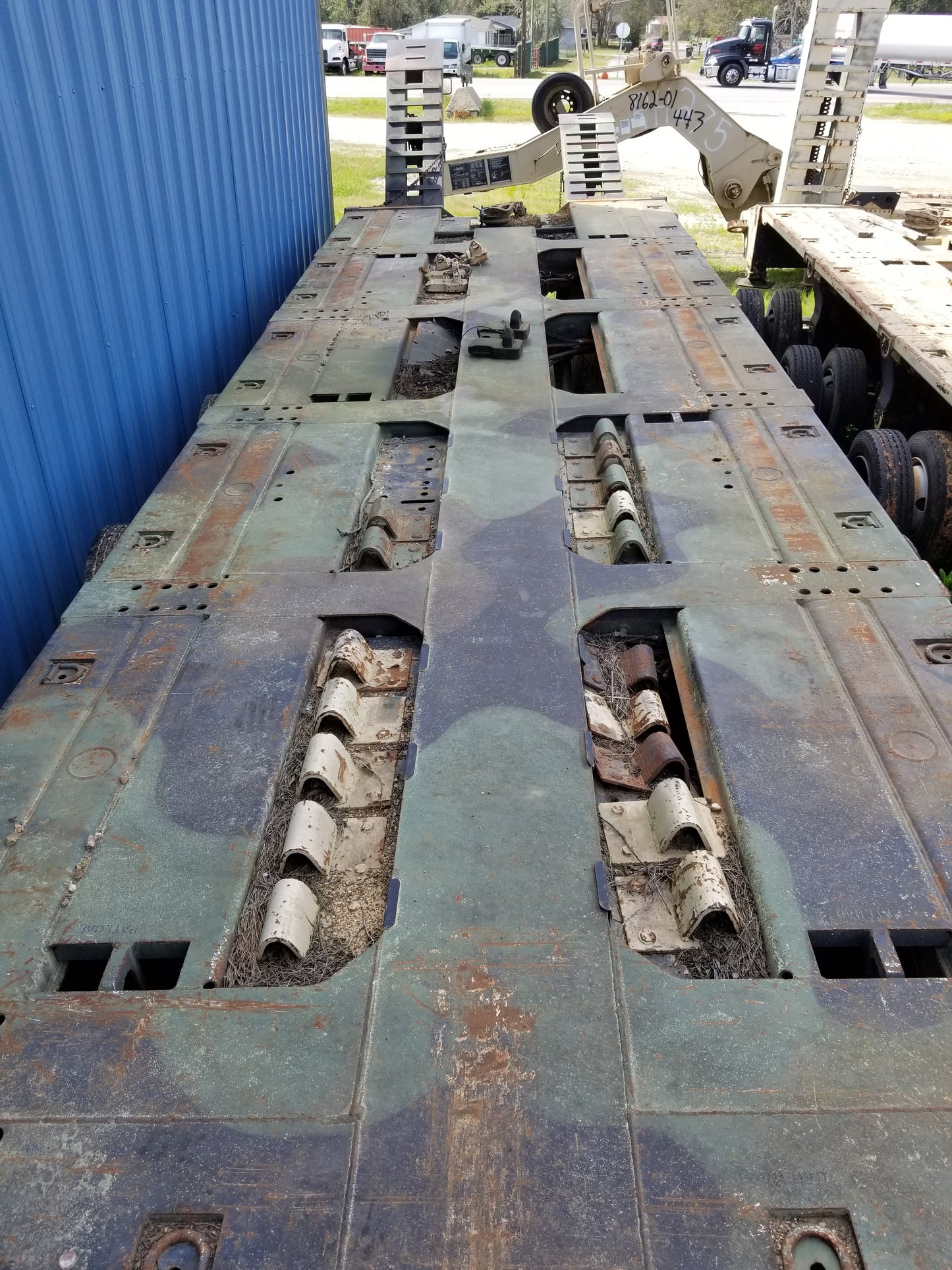 M1000 70 Ton Trailer,  Self Contained Hydraulic System Air Brake  Folding Ramps