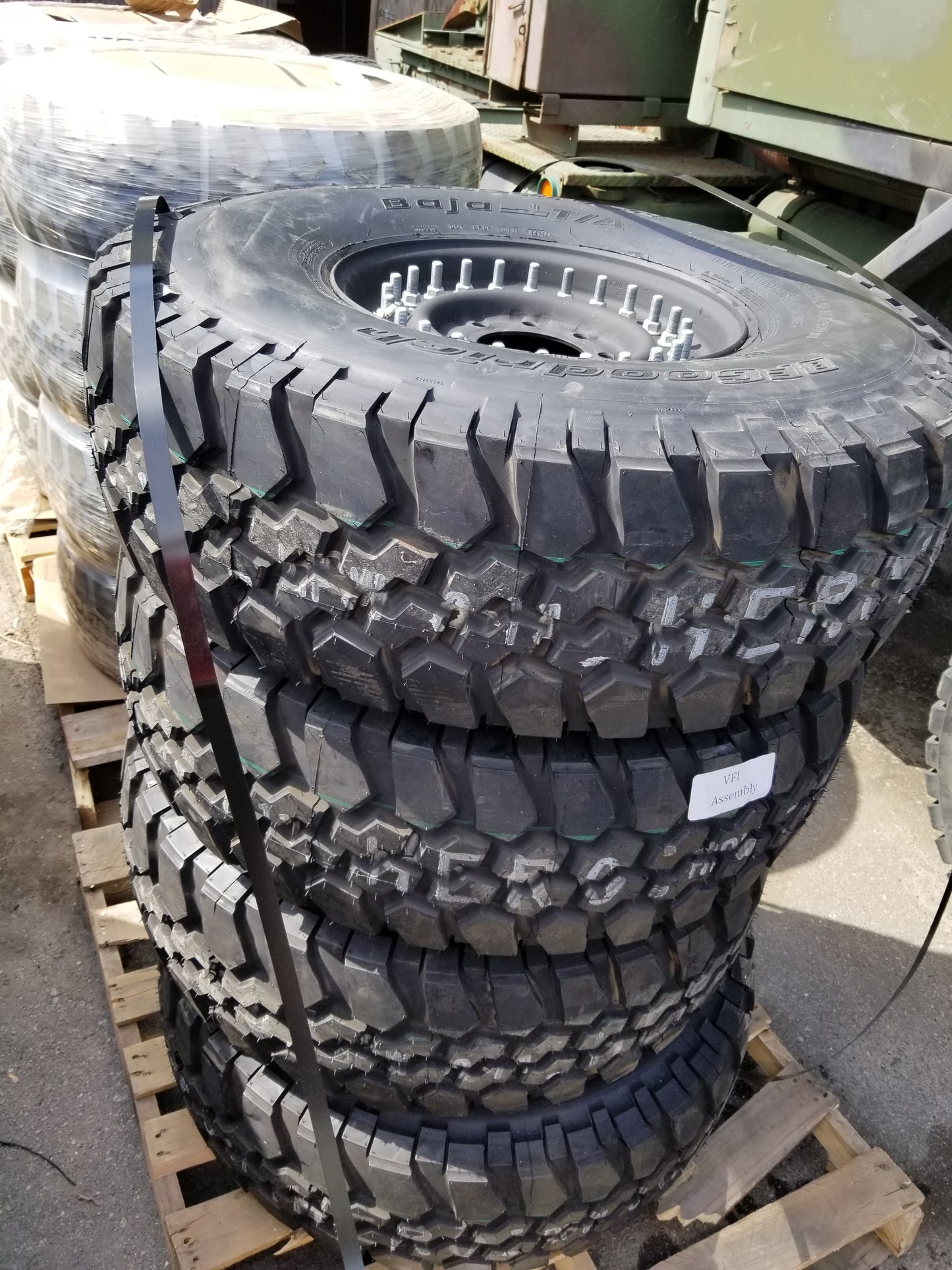 SET OF 4 NEW HMMWV Humvee Hummer H1 M998 24 Bolt Tire and Wheel Assembly  37x12.50R16.5LT