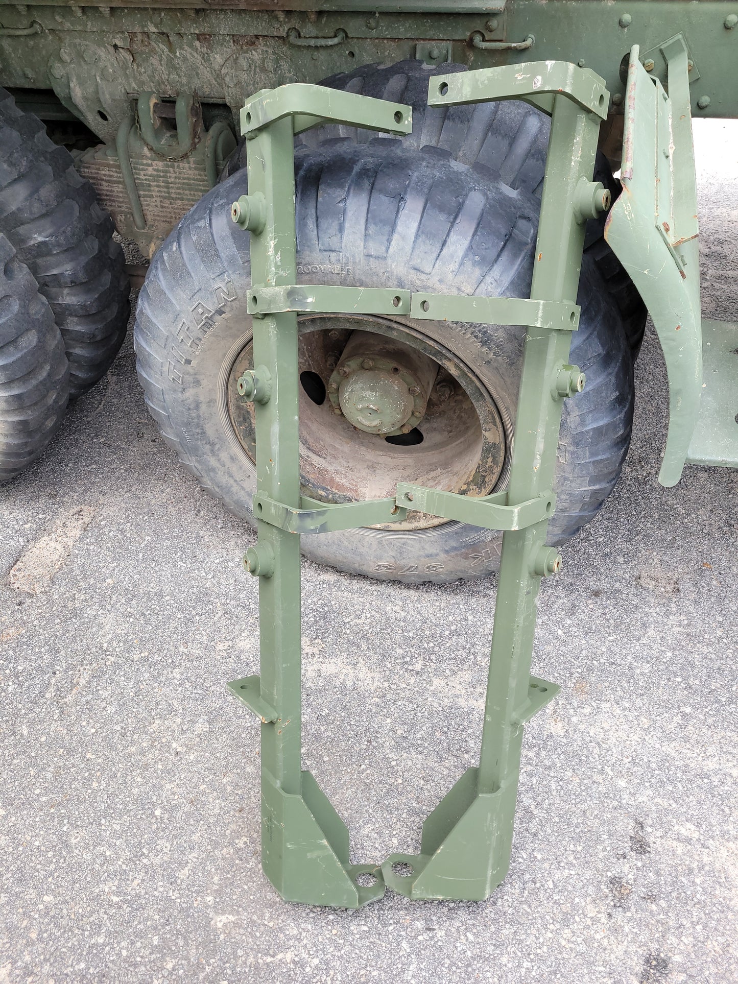 MTVR Rear Turret Support Leg Pair 5340-01-606-0200 3850185 7 Ton Pair