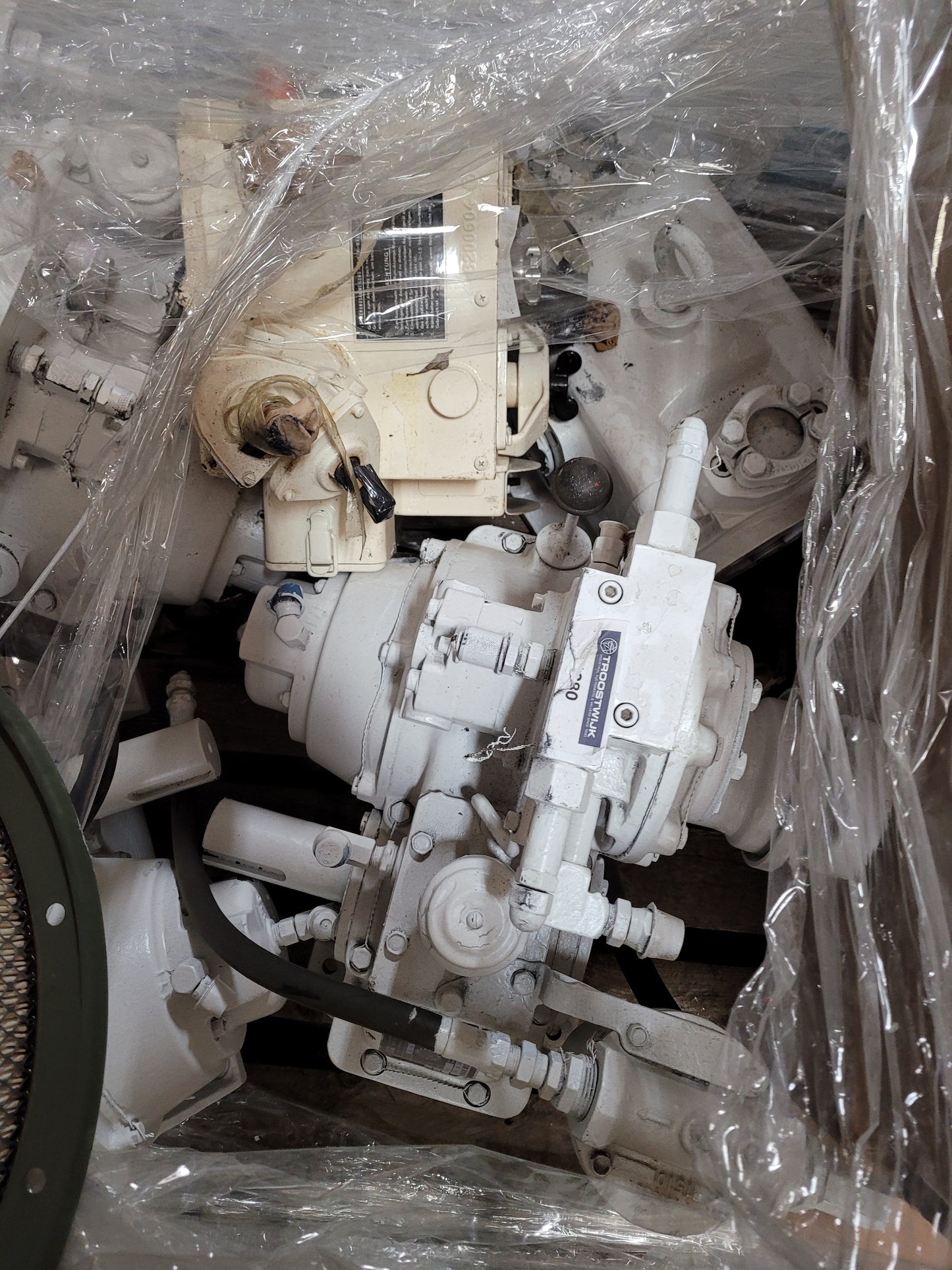 2520-00-673-1569	 TRANSMISSION,MECHANICAL,VEHICULAR PTO 8379921 M548