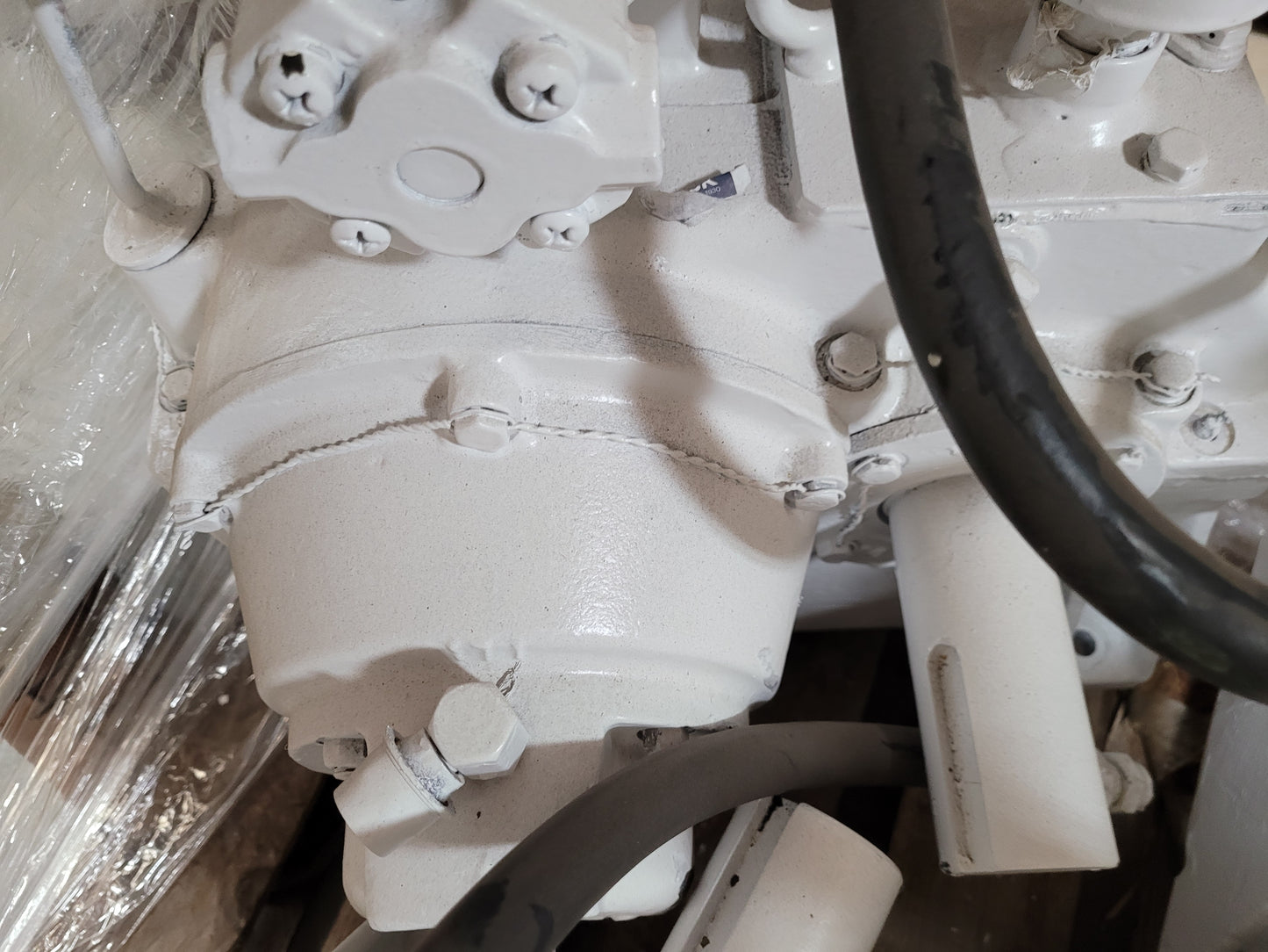 2520-00-673-1569	 TRANSMISSION,MECHANICAL,VEHICULAR PTO 8379921 M548