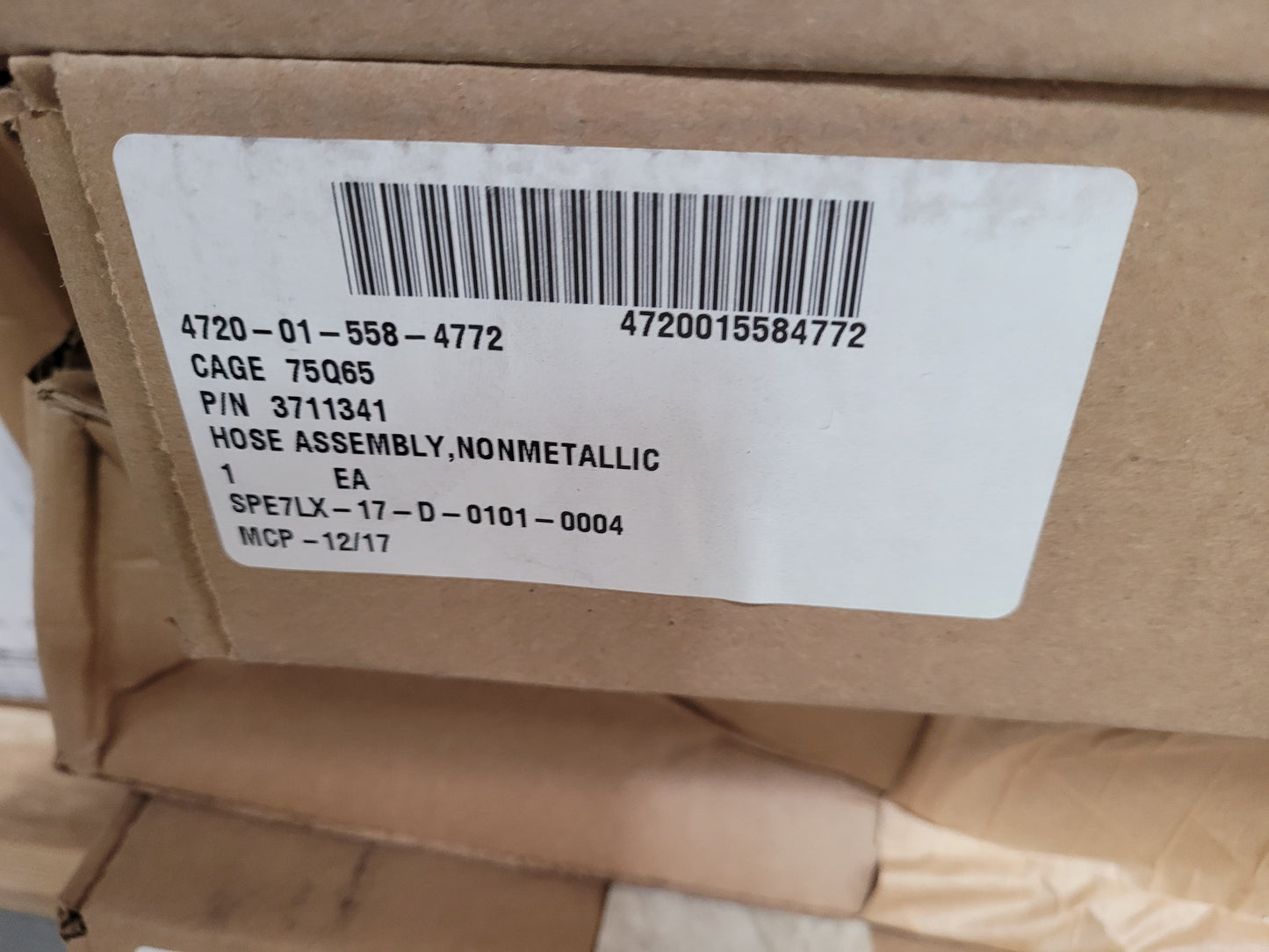 OSHKOSH  HOSE ASSEMBLY LSVR MKR18 4720-01-558-4772	 3711341 M39325-09B170
