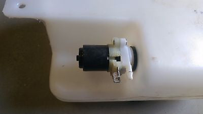 Windshield WASHER PUMP AND RESERVOIR 12 v Hummer H1 Humvee 5936121
