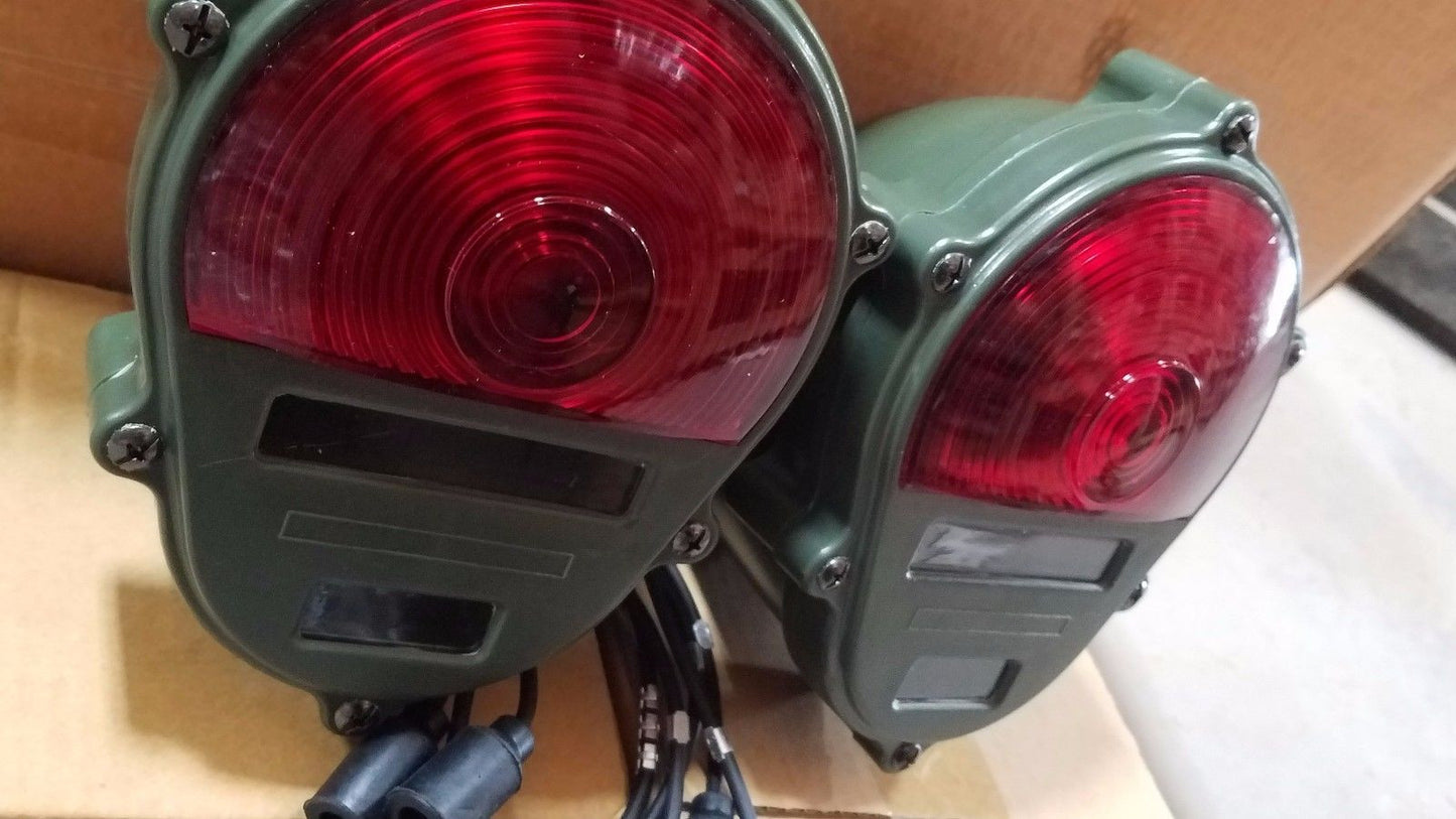 (2)008801625 HMMWV M998 M151A2 M800 M35A2 Humvee Rear Tail  Military Truck Light